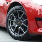 Caches moyeux de roues / Kit caches boulons jantes / Cache écrous centres  roues Tesla Model 3 - Tesmile